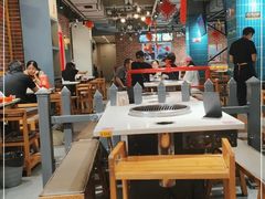 大堂-钢管厂五区小郡肝串串香火锅(人民广场店)