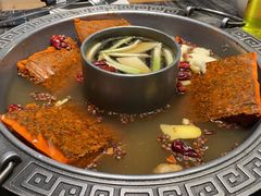 -杨肥肠火锅大排档(火车站花园店)