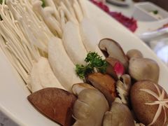 -左庭右院鲜牛肉火锅(龙湖杭州滨江天街店)