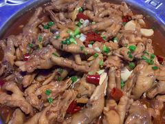 最爱吃的软糯糯的鸡爪-胖哥俩肉蟹煲(虹口龙之梦店)