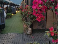 -冰冰龙虾·江湖菜·花园江景餐厅