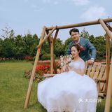 『草坪婚礼｜户外婚礼的绝美颜色』