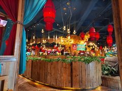 -老滇山寨•云南特色菜•地方菜•民族风情歌舞表演(金碧店)