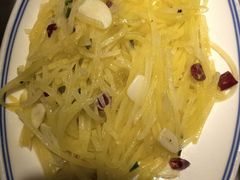 酸辣土豆丝-小菜园新徽菜(镇江京口吾悦店)