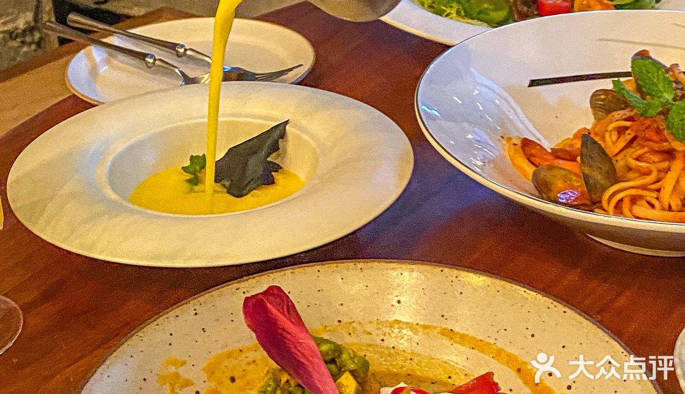 厦门约会|自带废墟感叙利亚风餐厅特别又浪漫️🫢