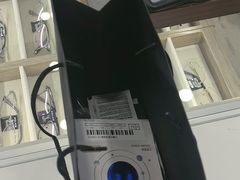 -三目眼镜·蔡司视觉合作店(青浦宝龙店)