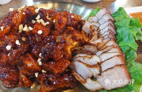 Spicy Pig Trotter and Pork Belly Combo (Small Portion)