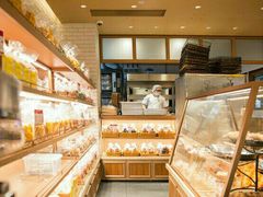 面包甜点陈列柜-山崎面包(静安久光店)