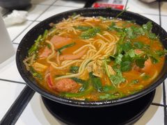 -肥汁米蘭香港米线(长宁来福士店)