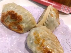 香煎锅贴饺-香港威特瑞茶餐厅(小白楼音乐厅店)