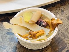 -菌海森林·非遗野生菌火锅(西山区滇池路摩根道店)