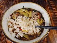 -裕新楼粉面馆·石磨手工粉(四方坪店)