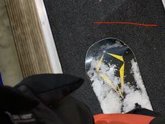 -乔波室内滑雪场