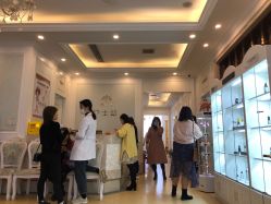 前台-禾丽康美医疗美容医院