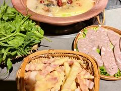 -阿婆情腊排骨火锅·野生菌季(古城旗舰店)