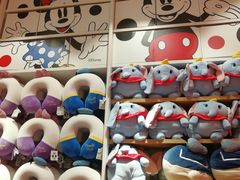 -名创优品(内江万达广场二店)