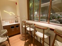 -VERIE BAKEHOUSE