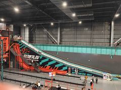 -极限PLAY运动娱乐新世界·团建派对表演休闲馆·室内高空游乐园