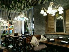 -春天里·老街坊餐厅(港隆广场店)