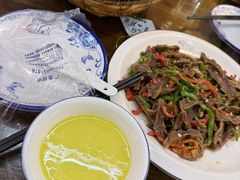 -缘来聚·徽菜名店(黄山宏村店)