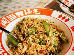 荷兰豆腊肠土鸡蛋炒饭-萝卜向南·湘西泡菜·腊味炒饭(星河coco city店)