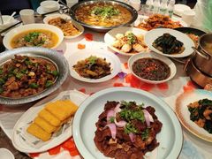 -巴特餐饮6加1音乐餐吧·新疆菜