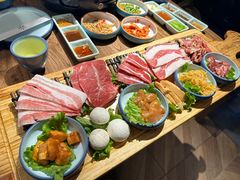 -明洞阿姨·韩式酱蟹烤肉·创意料理(三元桥店)