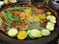 -老渔家·白族·石板烧·野生菌火锅(古城中心店)
