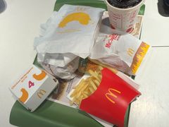 -麦当劳(轻轨曹杨路店)