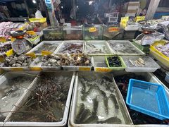 -拉威海鲜市场