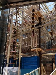 -PIPIKINGDOM皮皮王国欢乐号(欢乐海岸购物中心店)