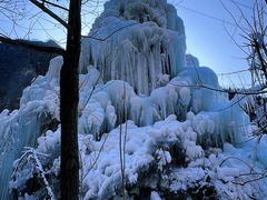 -大平台龙居瀑布旅游区