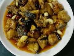 大蒜烧鲶鱼-好朋友餐馆(踏水桥北街店)