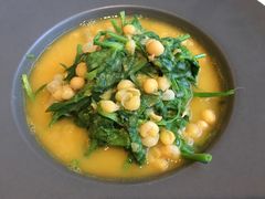 豌豆黄浸豌豆尖-半山腰·云南菜(侨福芳草地店)