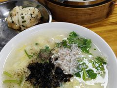 -小杨生煎(金山百联购物中心3楼店)