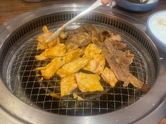 -明洞阿姨·韩式酱蟹烤肉·创意料理(三元桥店)