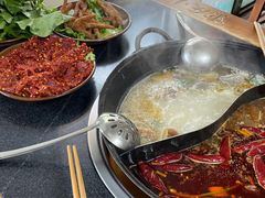 -重庆故事姊妹老火锅(财经学院店)