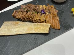 -皇城根·鲁菜济南菜·吊炉烤鸭·炒鸡鱼头(济南旗舰店)