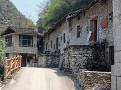 -高荡千年布依古寨旅游景区