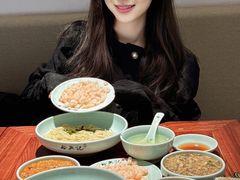 -裕兴记•蟹黄面馆(人民广场店)