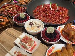 -萍姐火锅·公路夜市(武汉首店)