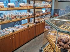 面包甜点陈列柜-申氏糕点(三好街店)