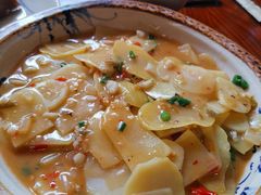 -黄桷树曹家私房菜(江与城店)