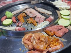 -哈哈碳都·牛肋条无限自助烤肉(宝龙店)