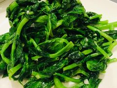 蒜蓉炒豆苗皇-凯悦酒家