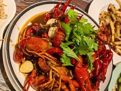 -老街烧烤大排档·地道湖北菜·龙虾馆(汉口火车站店)