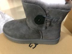 -UGG(燕莎奥特莱斯购物中心店)