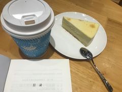 -猫的天空之城概念书店(杭州南宋御街店)