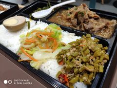 牛肉盖饭-魏家餐饮(朗香街店)