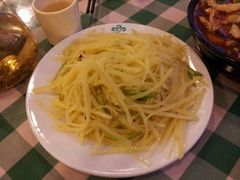 50一盆的土豆丝。。-黄山排云型旅酒店餐厅